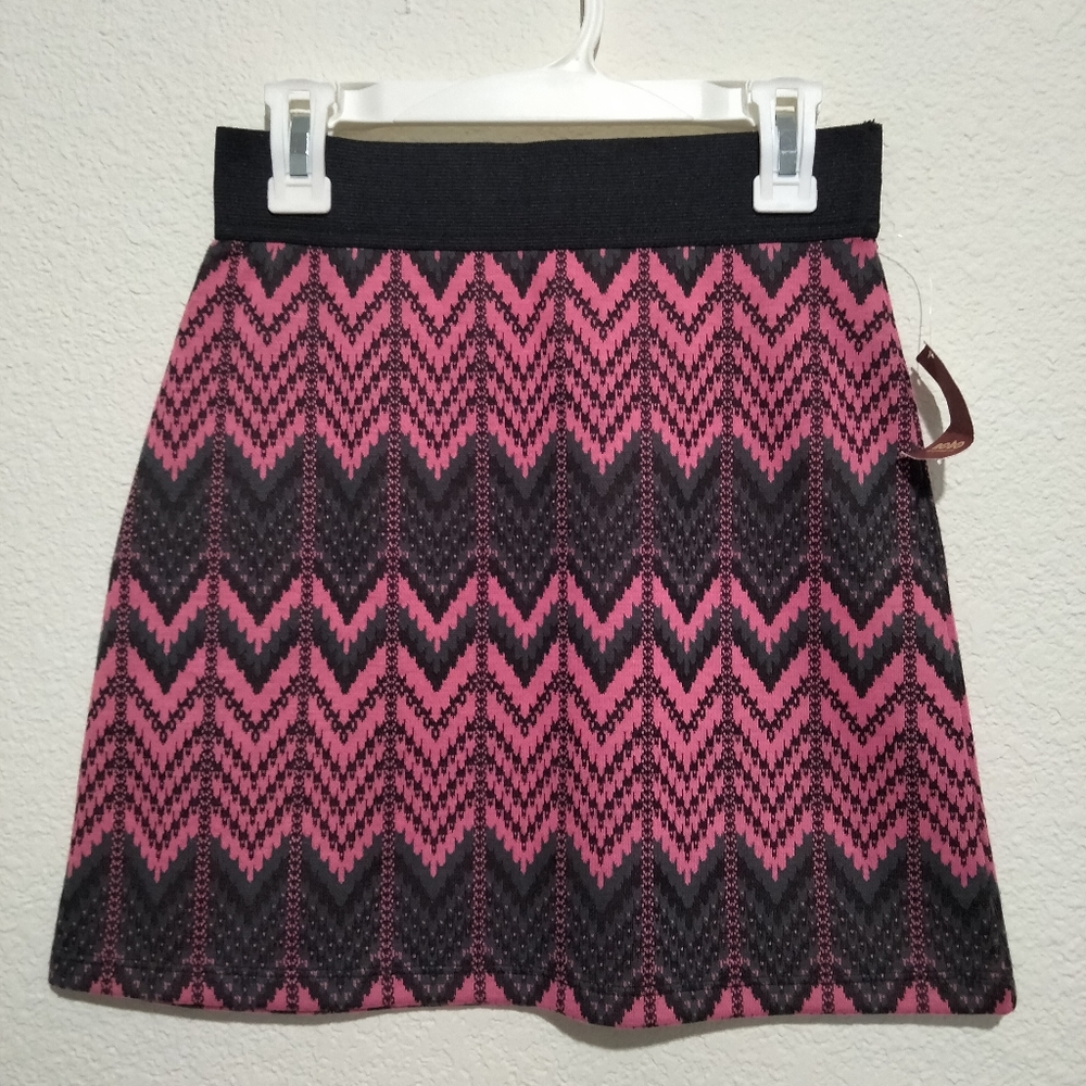 No boundaries skirt
